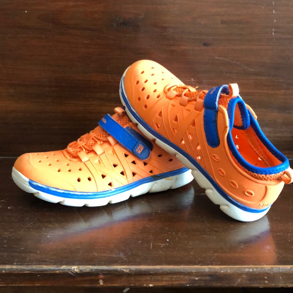 Stride Rite Phibean Sneaker